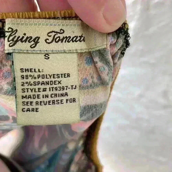 NWOT Flying Tomato black with floral design off the shoulder blouse; size S - Picture 5 of 5